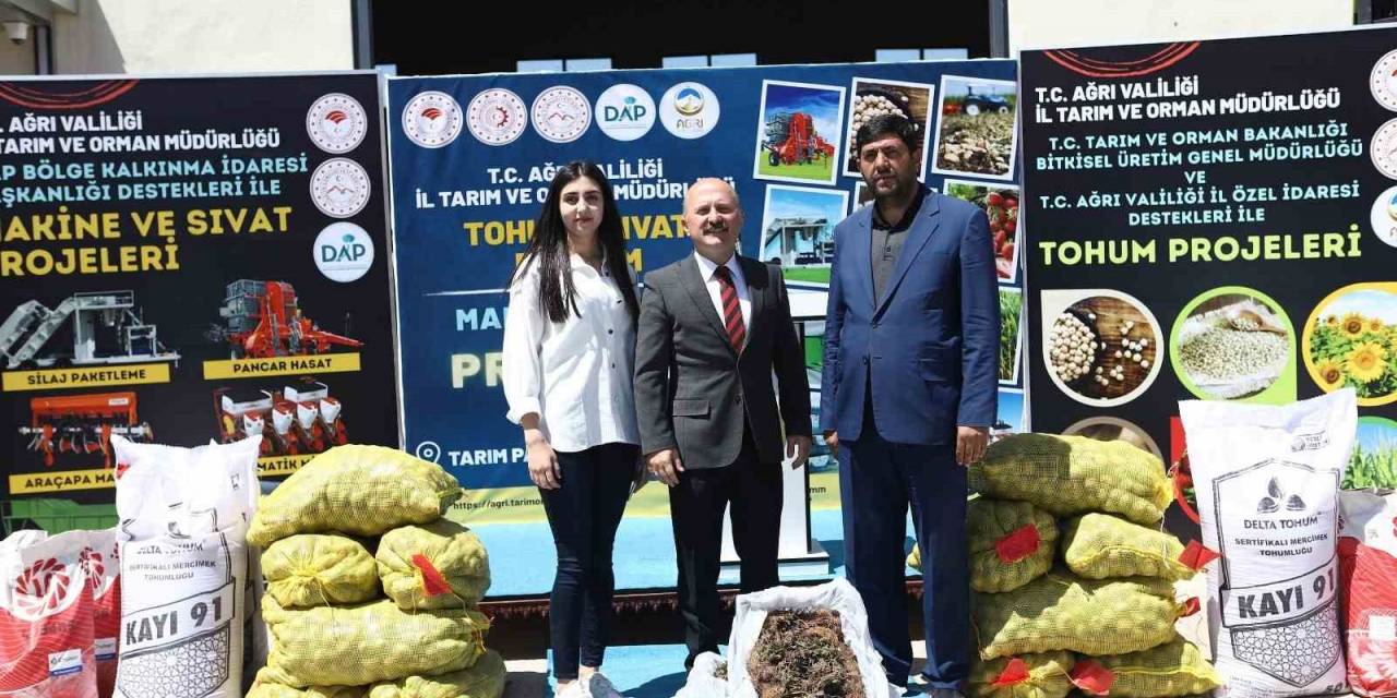 Ağrı’da “tohum-sıvat Dağıtımı Ve Makine Tanıtım Töreni” Düzenlendi