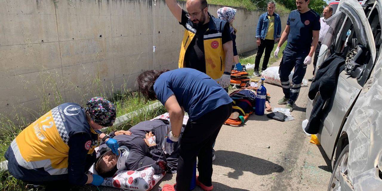 Hafif Ticari Araç İstinat Duvarına Çarptı: 1 Ölü, 3 Yaralı