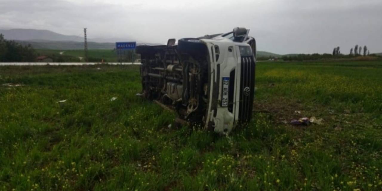 Isparta’da Minibüs Devrildi: 1 Ölü, 5 Yaralı