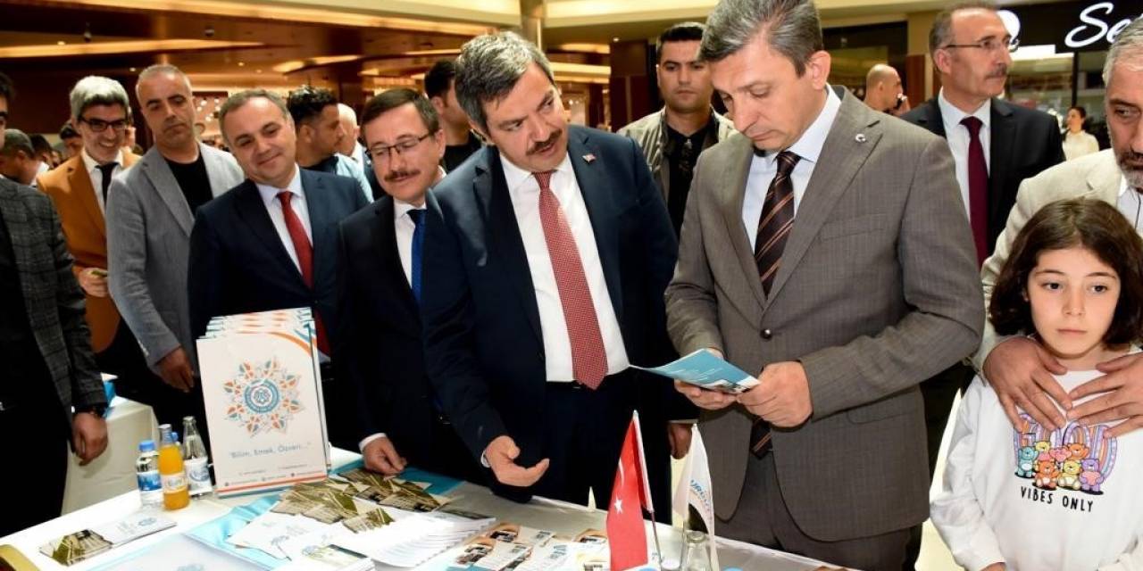 Malatya Turgut Özal Üniversitesi Standına Yoğun İlgi