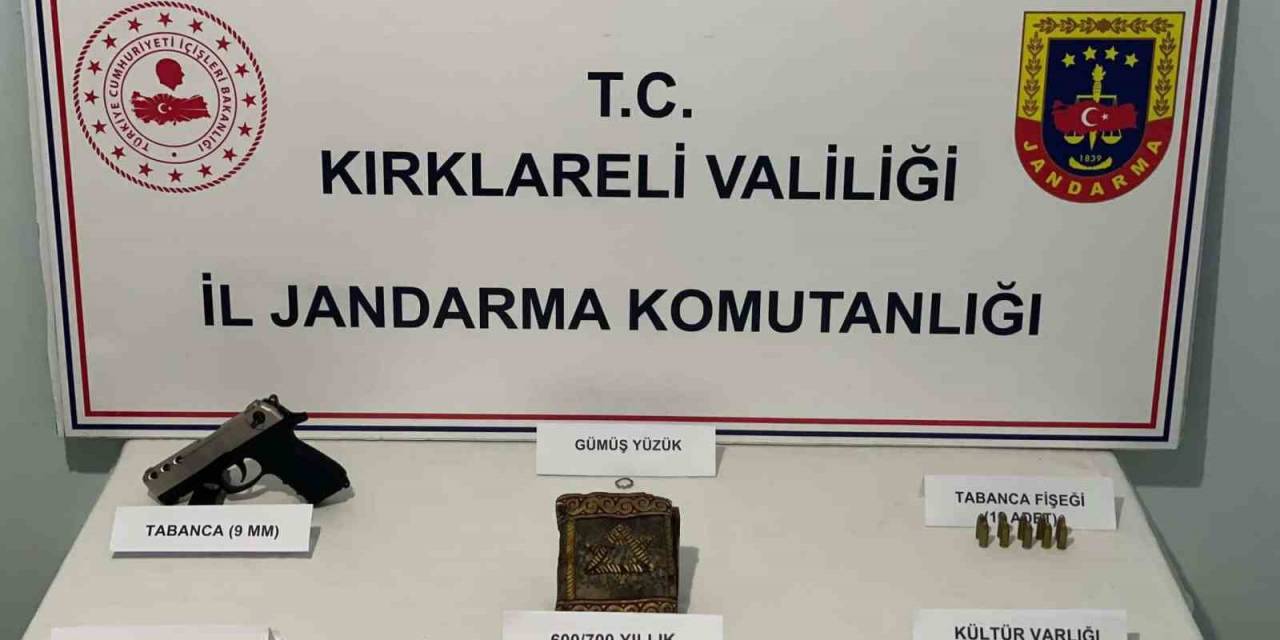 Kırklareli’nde 7 Asırlık İbranice Ve Yunanca El Yazması Tevrat Ele Geçirildi