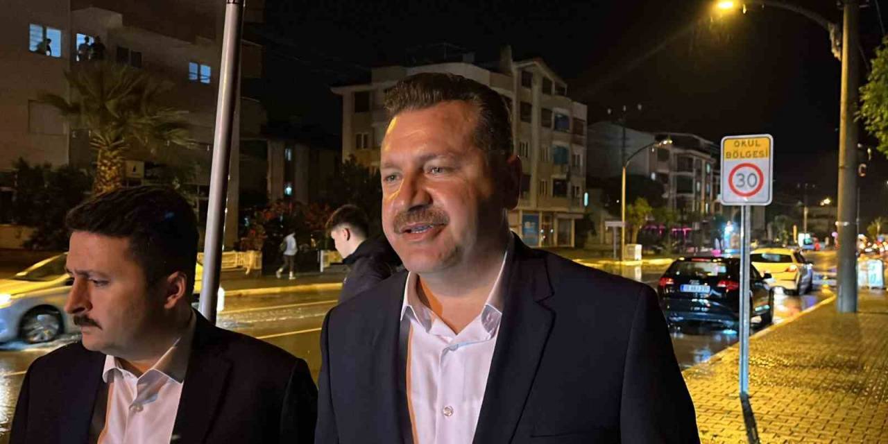 Balıkesir’i Yarım Saatlik Yağmur Felç Etti, Bir Çok Ev Ve İş Yerini Su Bastı