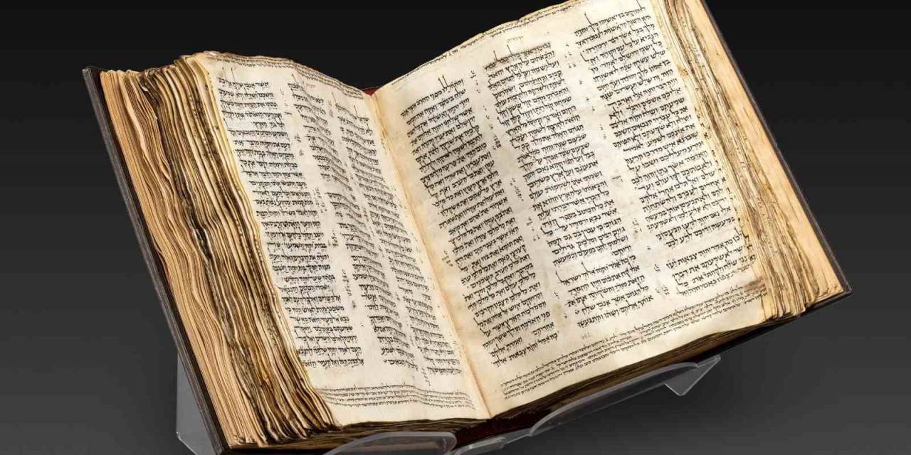 Dünyanın En Eski Ve En Eksiksiz İbranice İncil’i 38,1 Milyon Dolara Satıldı