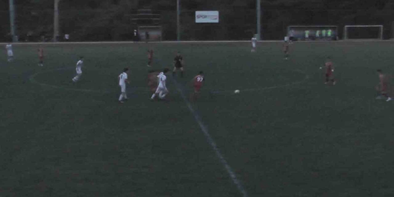 Stat Işıkları Yanmayınca Maç Karanlıkta Oynandı