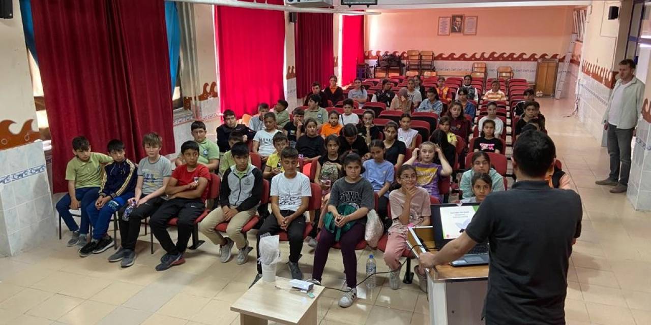 Günyüzü Şehit Recep Çetin Ortaokulu Öğrencilerine Kur’an-ı Kerim Semineri Verildi