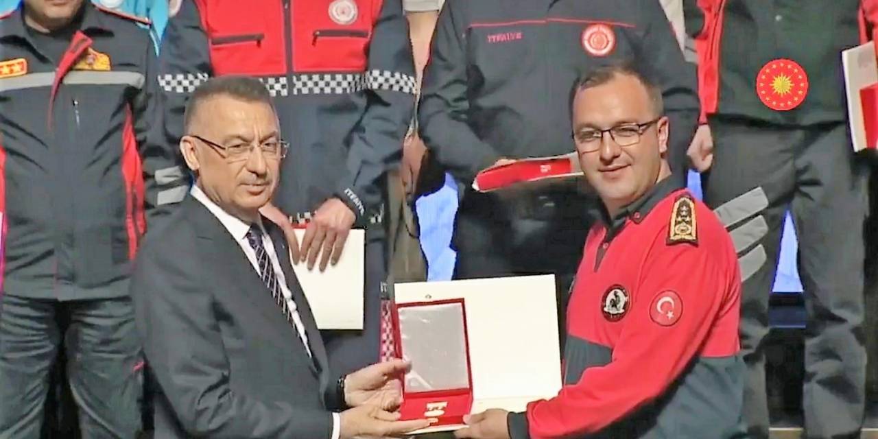 36 Canı Kurtaran Denizli Büyükşehir İtfaiyesine Devlet Üstün Fedakarlık Madalyası