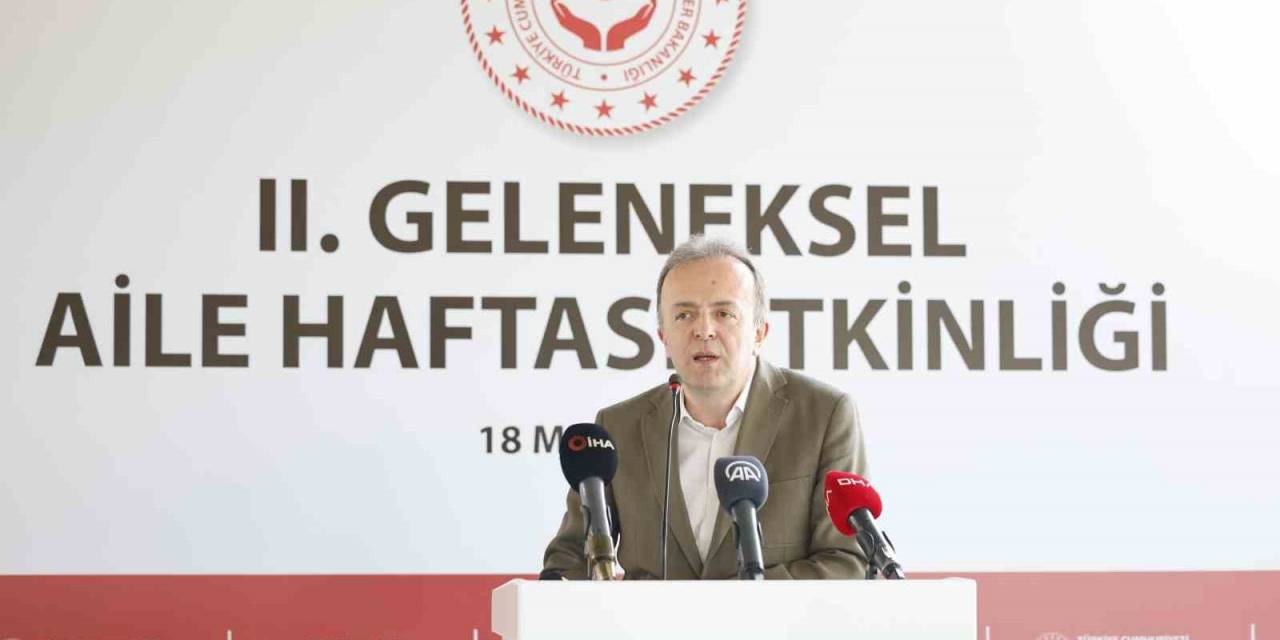 Depremzede Aileler Aile Ve Sosyal Hizmetler Bakanlığı’nın Etkinliğinde Buluştu