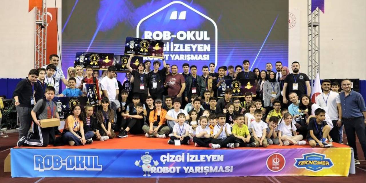 Keçiören’deki Robot Yarışmasında 100 Bin Tl’lik Ödül Sahiplerini Buldu