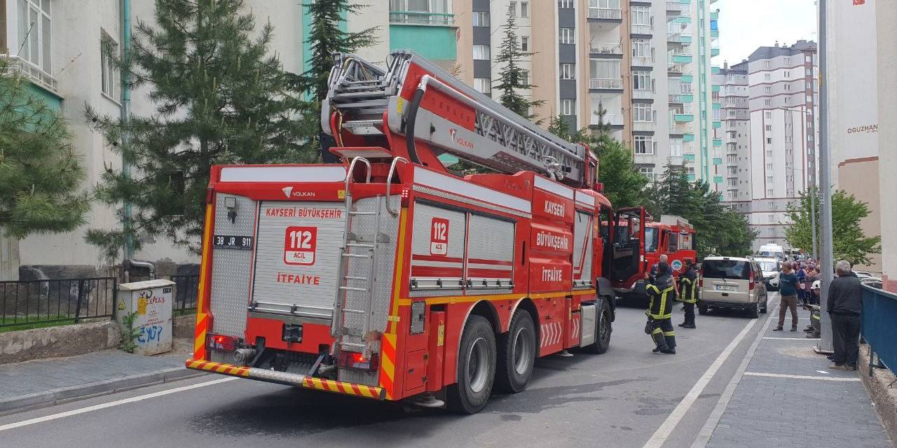 14 Katlı Binada Çıkan Yangında 1 Kişi Yaralandı
