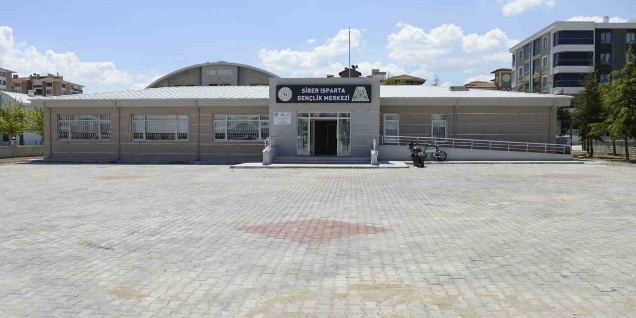 Siber Isparta Gençlik Merkezi Teknolojide Donanımlı Gençler Yetiştirecek