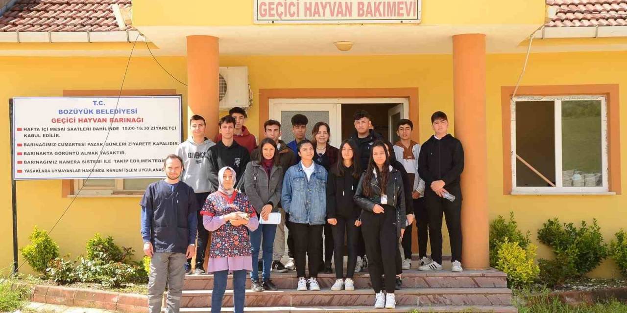 Öğrencilerden Barınağa Ziyaret