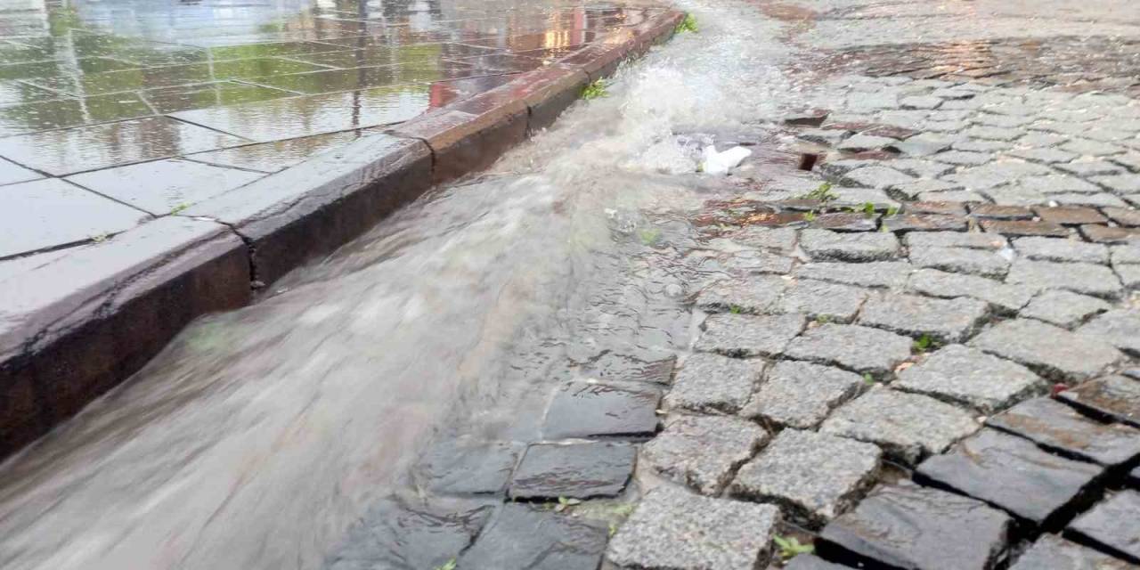 Odunpazarı Sokakları Sular İçinde Kaldı