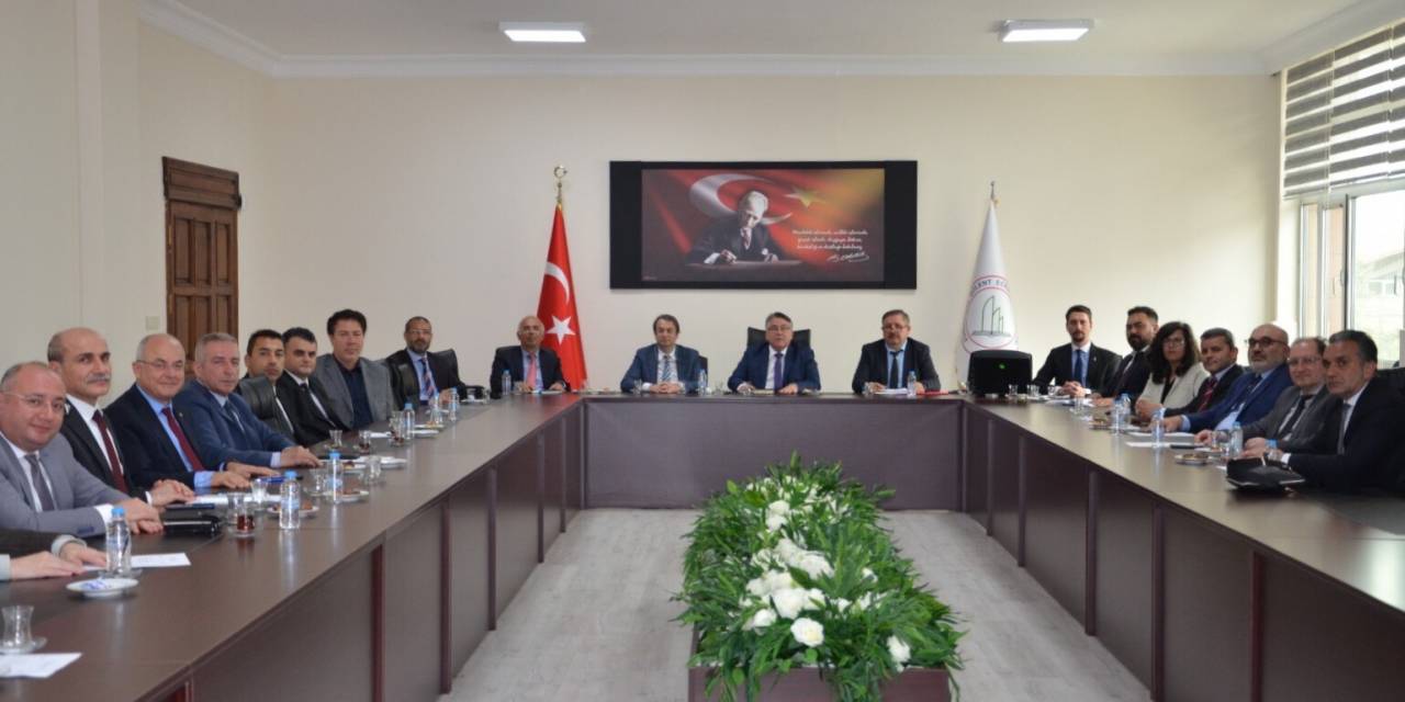 Zbeü Mühendislik Fakültesi Danışma Kurulu Toplantısı Gerçekleşti