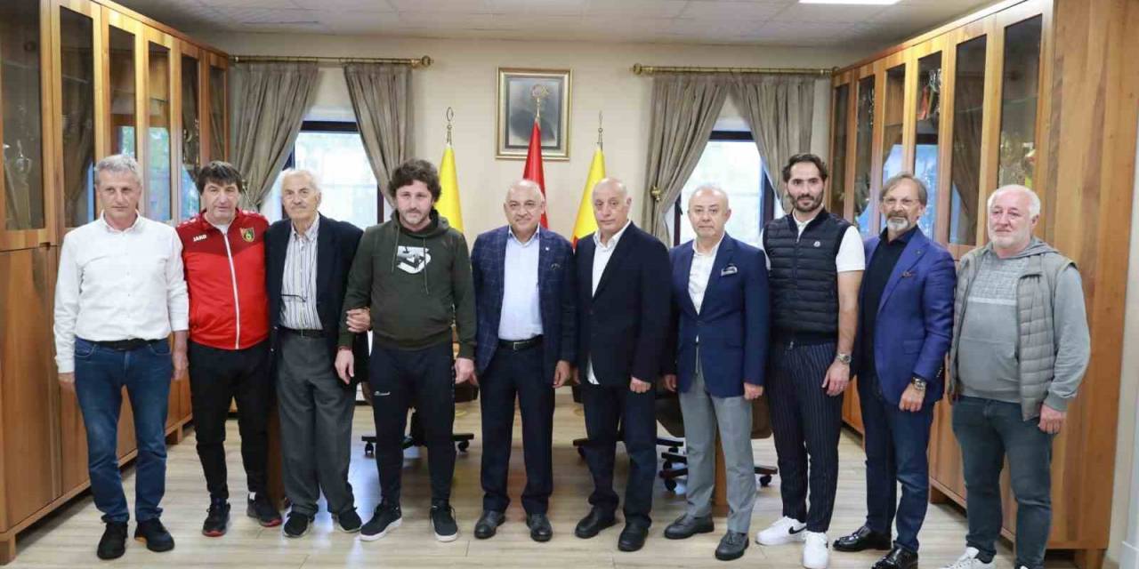 Mehmet Büyükekşi’den İstanbulspor’a Ziyaret