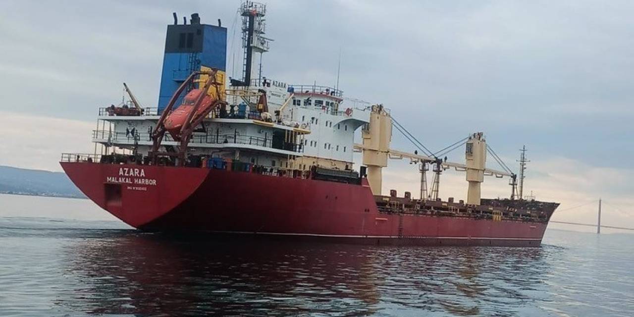 Çanakkale Boğazı’nda Gemide Rahatsızlanan Personel, Kıyı Emniyeti Ekiplerince Tahliye Edildi