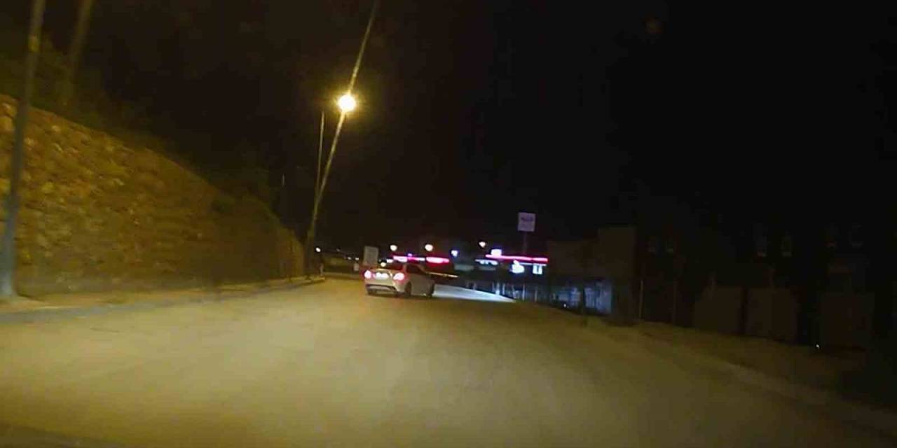 Trafikte Dehşet Saçtı, O Anlar Kameraya Yansıdı