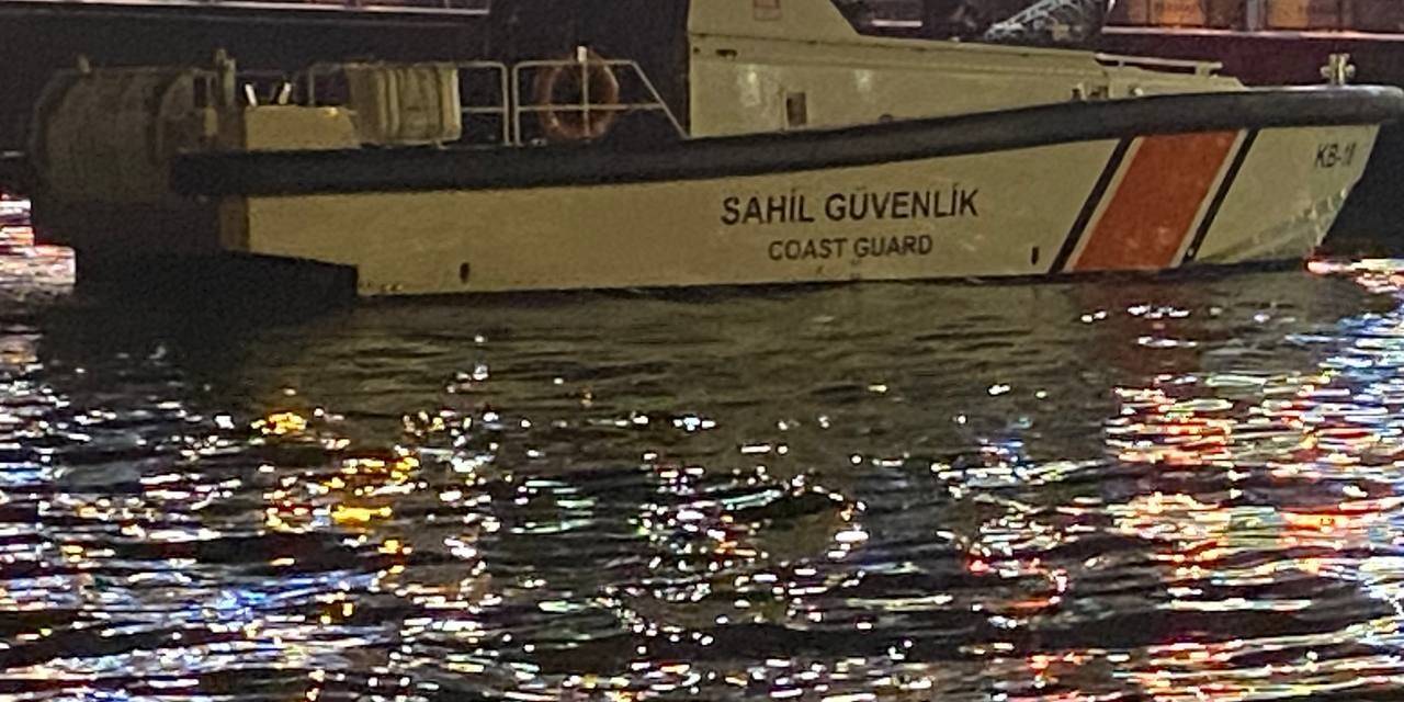 Galata Köprüsü’nden Denize Düşen Vatandaş Hayatını Kaybetti