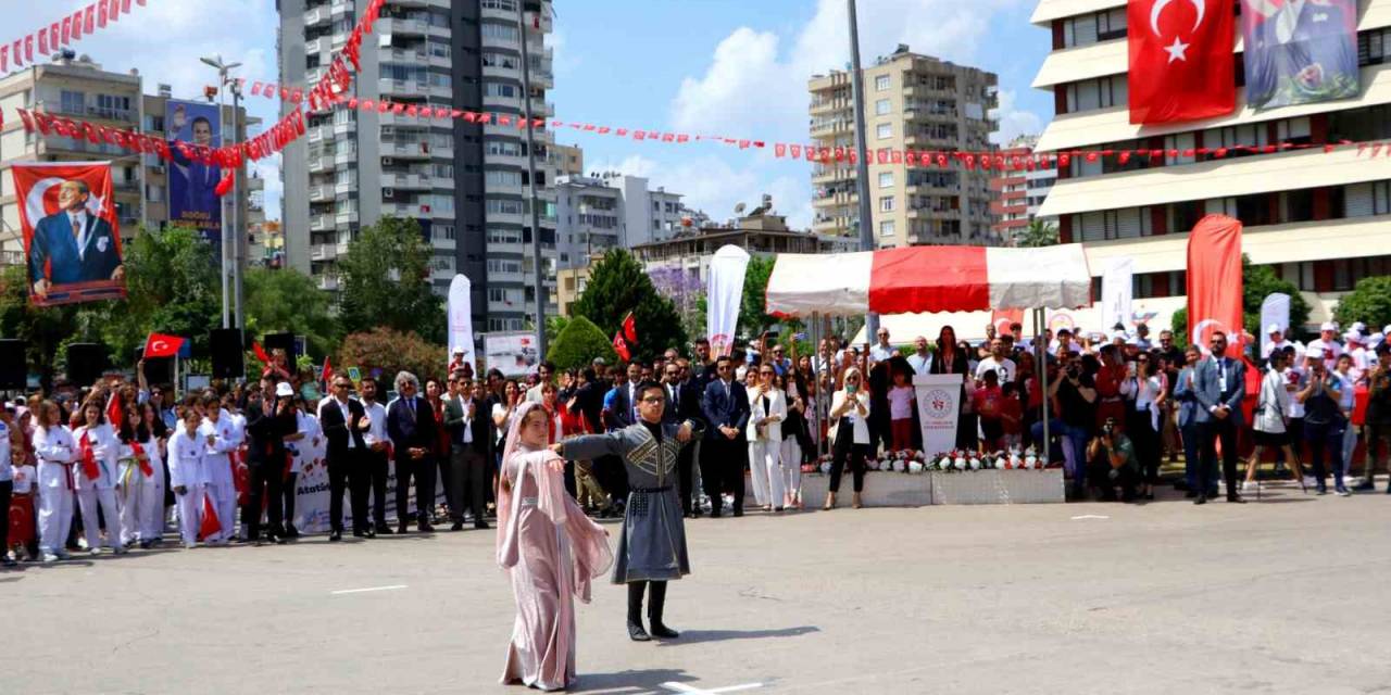 Adana’da 19 Mayıs Atatürk’ü Anma, Gençlik Ve Spor Bayramı Coşkusu