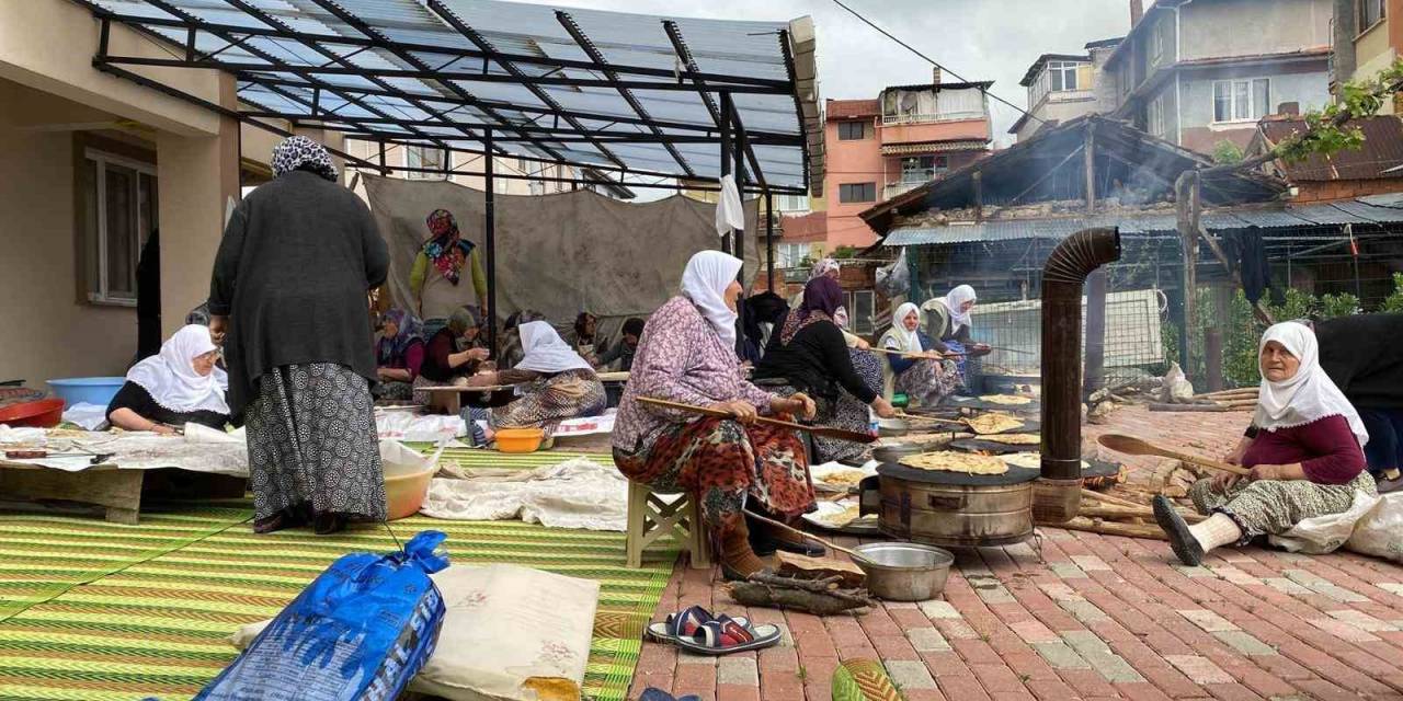 Hisarcık’ta Kadınlar Hayır İşinde Bir Araya Geldi