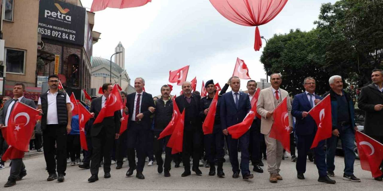 İnegöl’de 19 Mayıs Coşkusu Sokaklara Taştı
