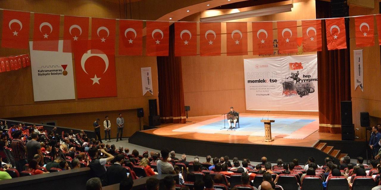 Gençlik Bayramında Genç Sporculardan Resital