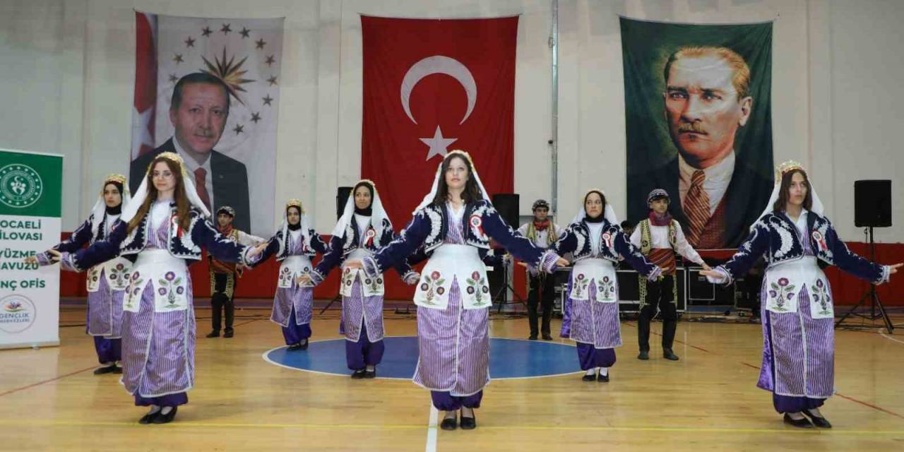 Sahnenin Tozunu Attılar