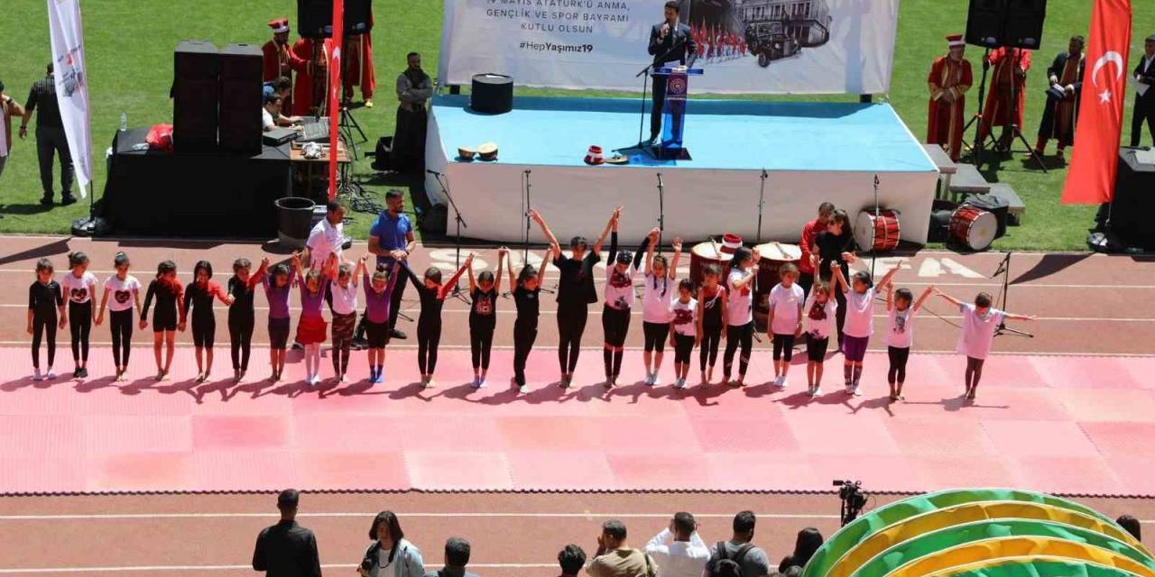 Şanlıurfa’da 19 Mayıs Coşkuyla Kutlandı