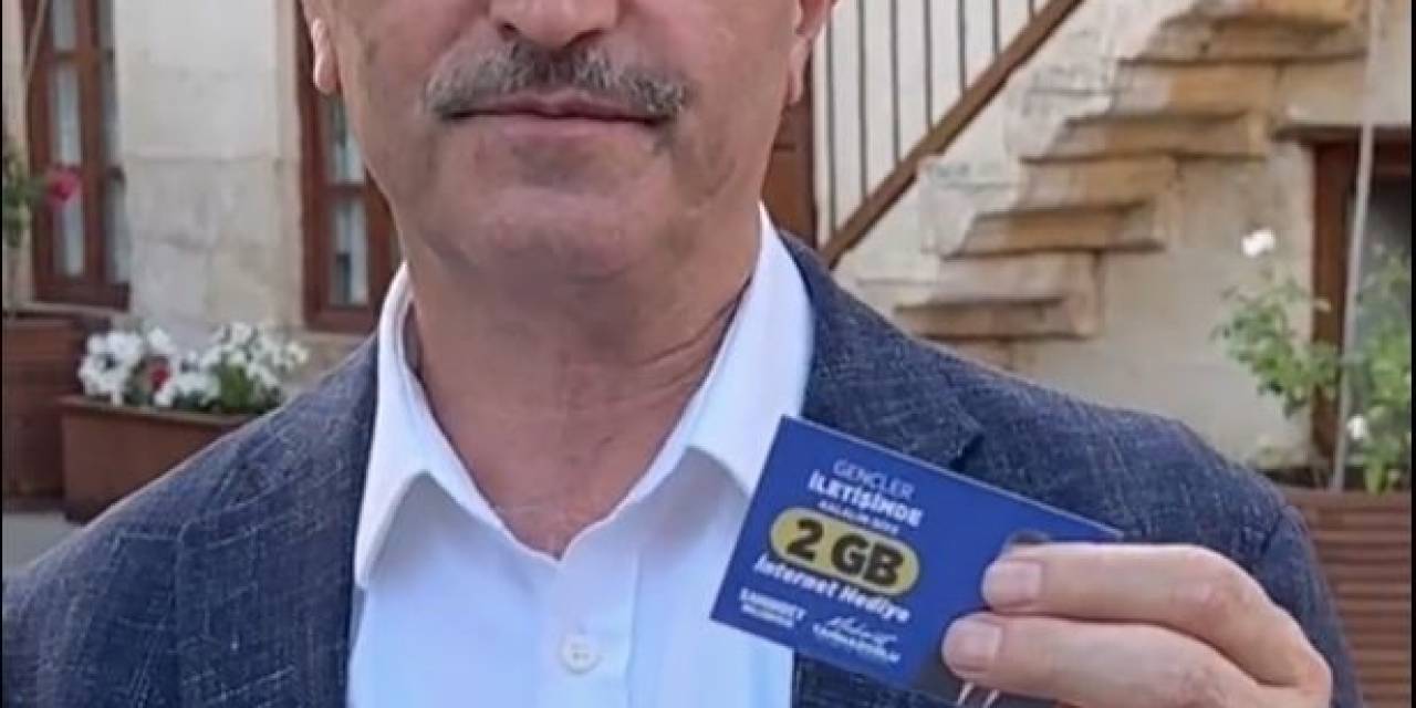 Başkan Tahmazoğlu’ndan Gençleri Sevindiren Hediye