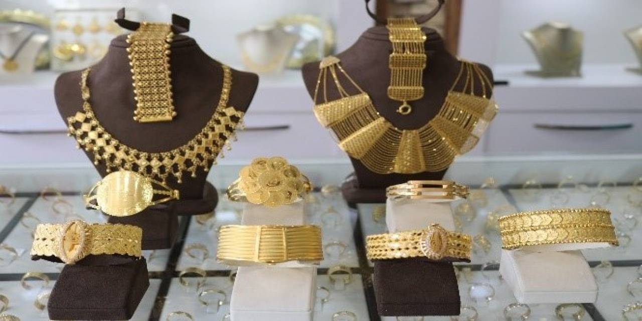Diyarbakır’da Müşterinin Kuyumcusuna Açtığı Davada Kuyumcu Hapis Ve Para Cezasına Çarptırıldı