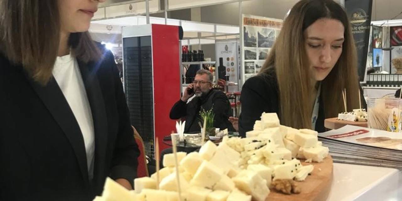 İstanbul Peynir Ve Zeytin Fuarı Ziyaretçilerini Ağırlamaya Devam Ediyor