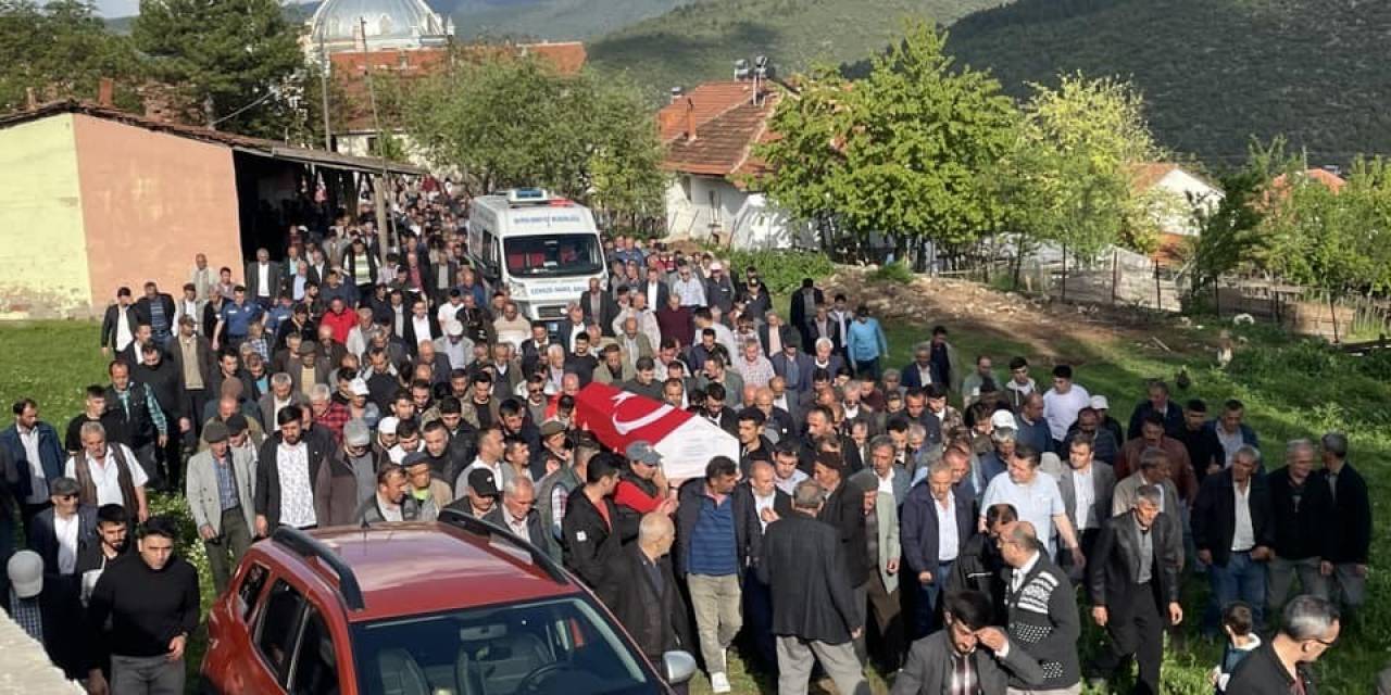 Hatay’da Hayatını Kaybeden Polis Memuru Şenol Esen Simav’da Toprağa Verildi