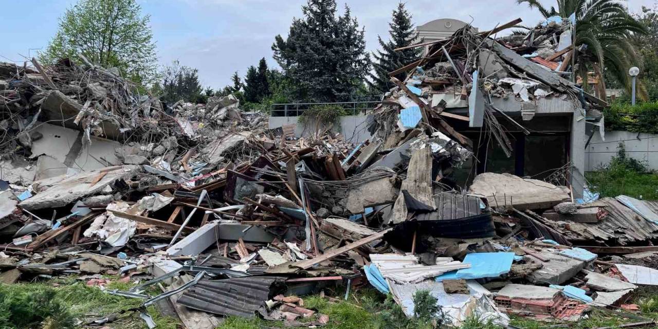Münevver Karabulut’un Vahşice Katledildiği Villa Yıkıldı