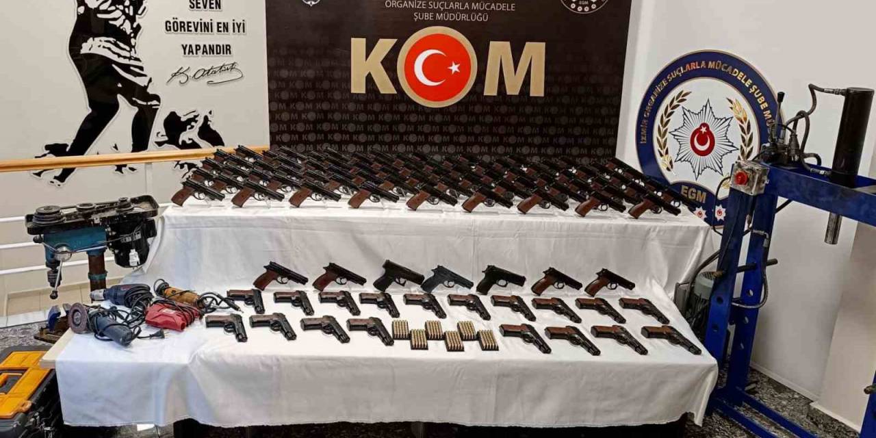 İzmir’deki Yasa Dışı Silah Ticareti Operasyonunda 4 Tutuklama