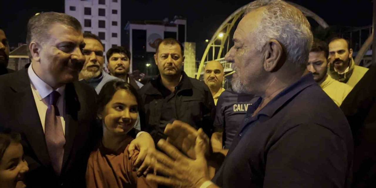 Bakan Koca’yı Karşısında Gören Depremzede: "bakanım Artık Uyuyun Siz Bize Lazımsınız"