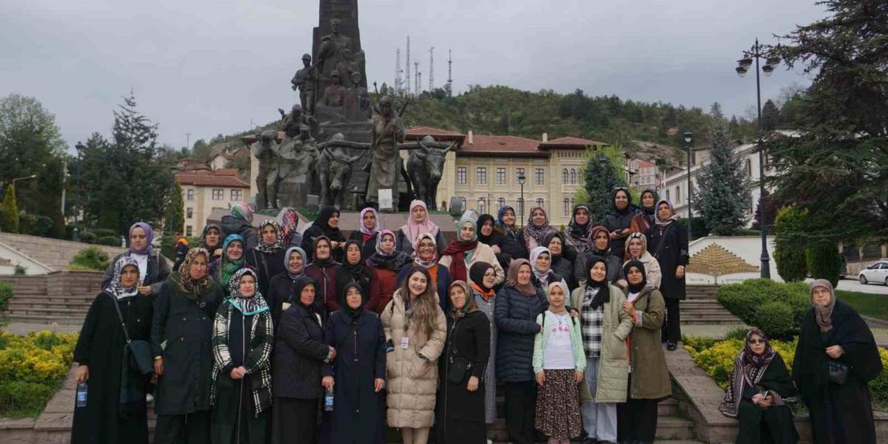 Özel Öğrenciler Aileleriyle Dini Ve Tarihi Mekanları Gezdi