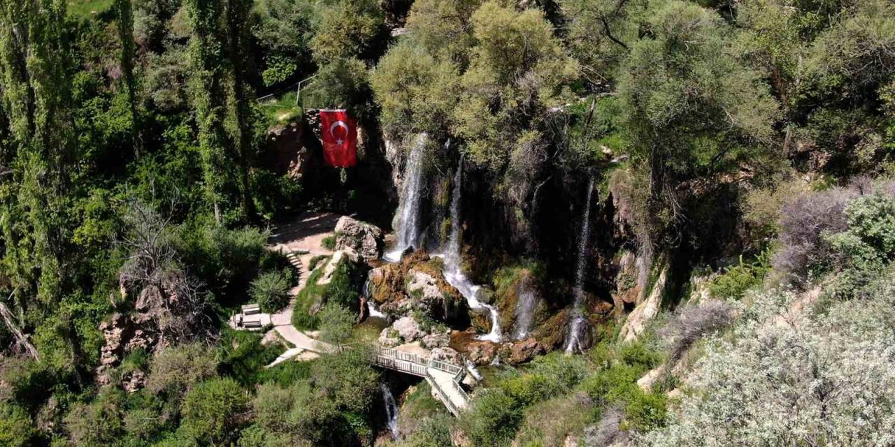 Gizli Cennet Sızır Şelalesi, Ziyaretçi Akınına Uğradı