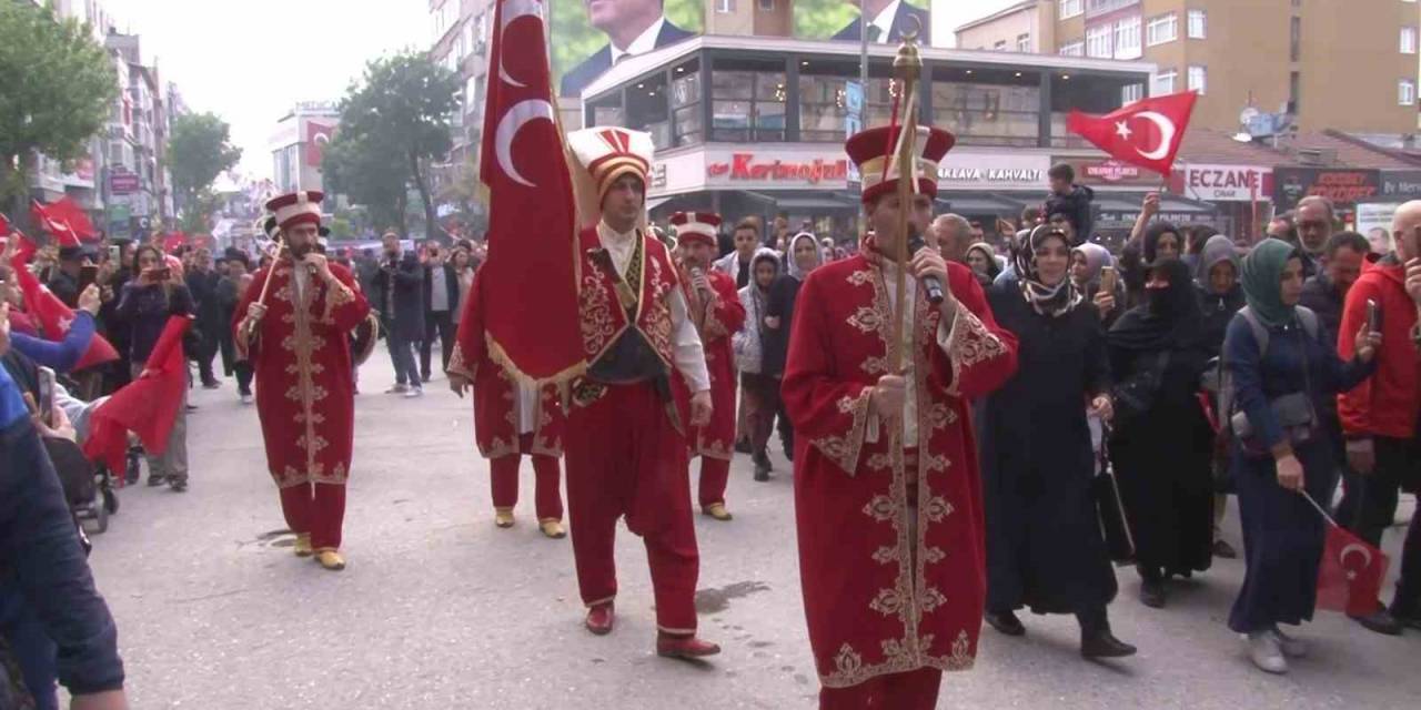 Ümraniye’de 19 Mayıs Coşkuyla Kutlandı