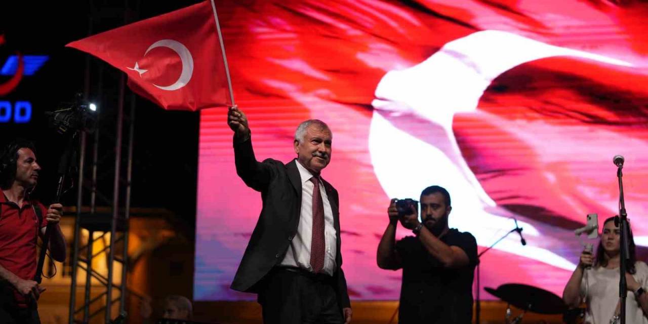 Adanalılar 19 Mayıs’ı Kortejli, Konserli Etkinliklerle Coşkuyla Kutladı