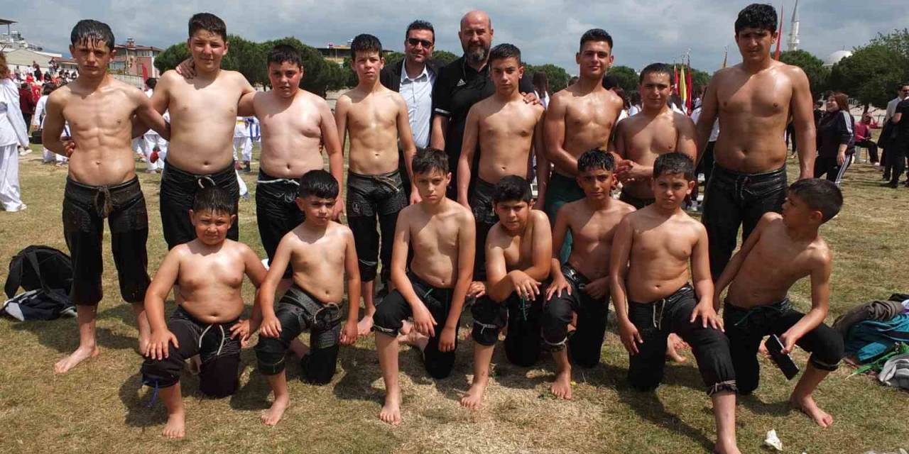 Burhaniye’de Başpehlivanlar Yetişecek