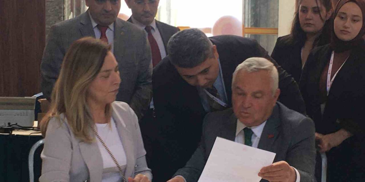 28. Dönem İçin Kaydını İlk Yaptıran Mhp Adana Milletvekili Ayşe Sibel Ersoy Oldu