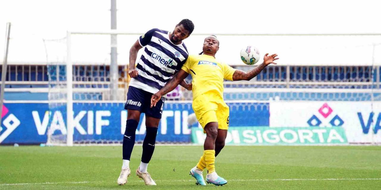 Spor Toto Süper Lig: Kasımpaşa: 0 - İstanbulspor: 0 (ilk Yarı)