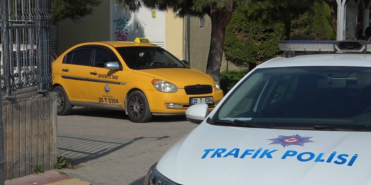5 Yerinden Bıçaklanan Taksicinin Meslektaşları Kontak Kapattı