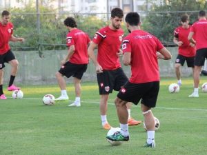 Adanaspor Oyuncusu Özdemir: ‘’Hayatımda İlk Kez Kırmızı Kart Gördüm’’