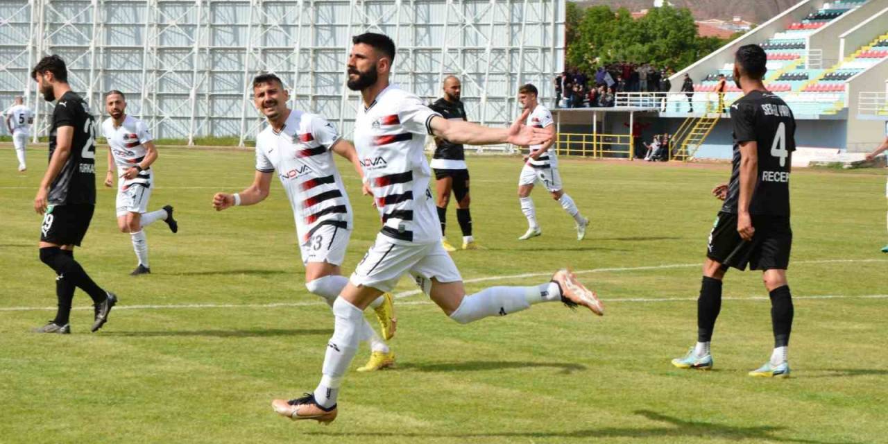 68 Aksaray Belediyespor, 20 Yıl Aradan Sonra 2. Lig’e Yükseldi