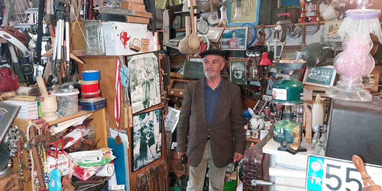 45 Yıldır Antika Eşya Topluyor, Antikaların Sayısını Artık Kendisi De Bilmiyor