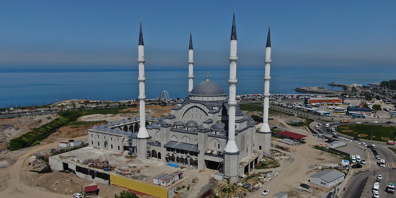 Doğu Karadeniz’in En Büyük Cami ve Külliyesinin 2024 Yılı Ramazan Ayında Açılması Planlanıyor