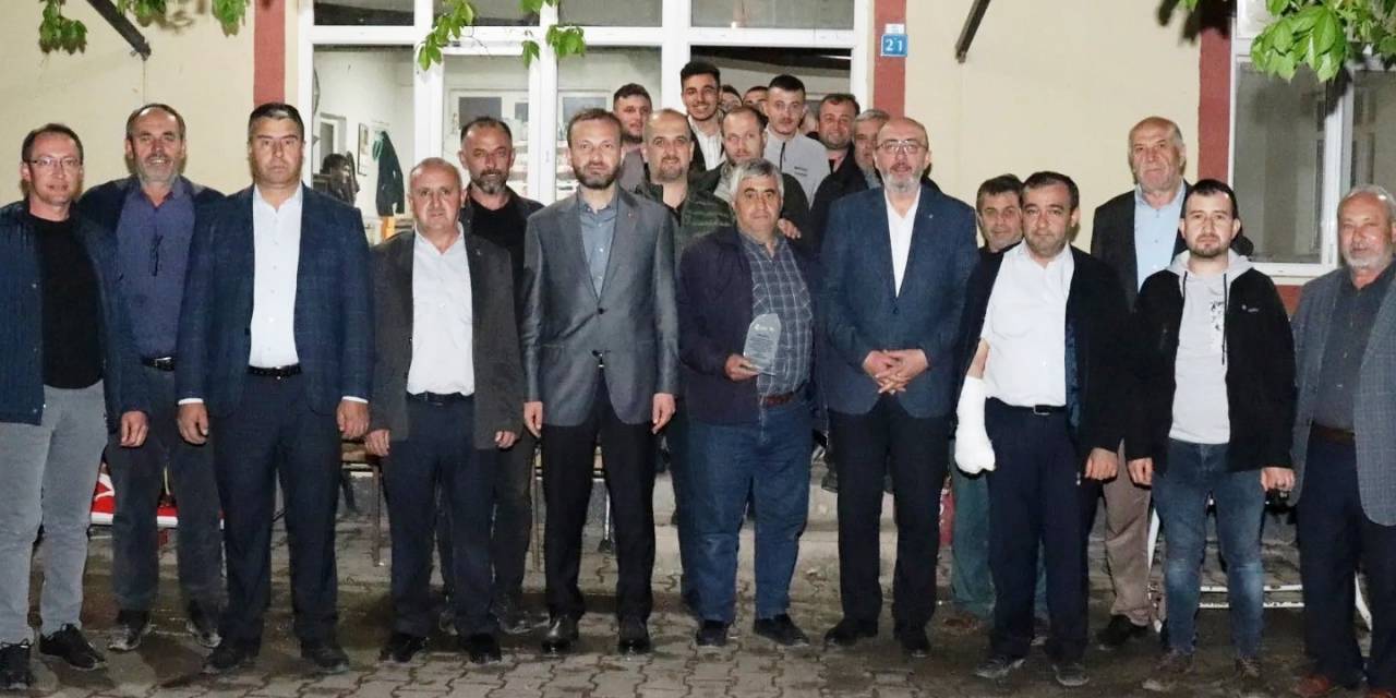 Seçimlerde Yüzde 90 Ve Üzeri Oy Çıkaran Aslanapa İlçesi Köylerine Plaket