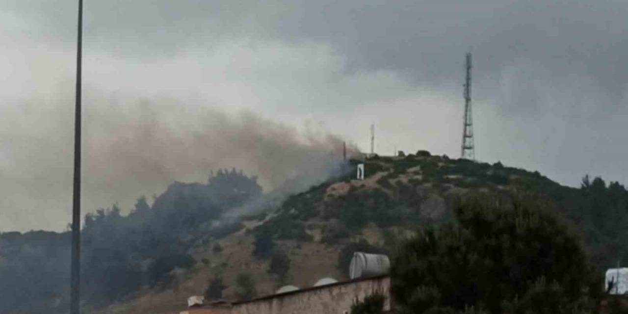 İtfaiyenin Müdahale Edemediği Yangına Yağmur Yetişti