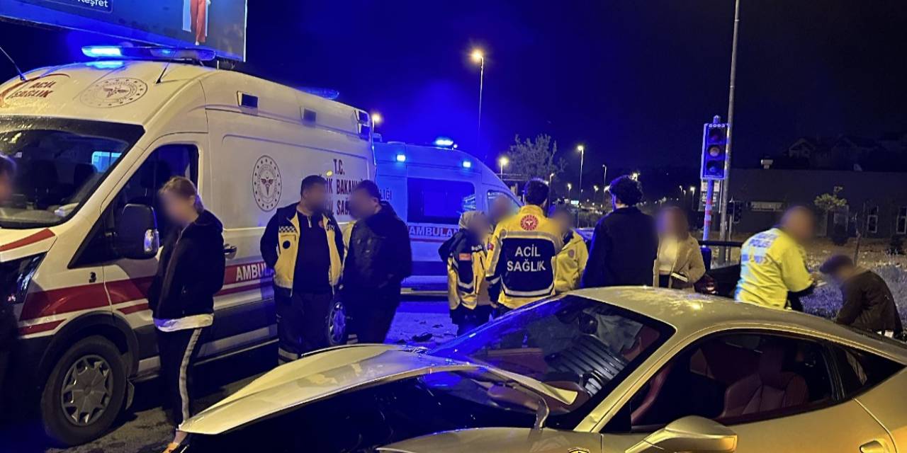 Ünlü Otomobil Fenomeninin Yeni Aldığı 14 Milyon Tl’lik Lüks Aracı Kazaya Karıştı
