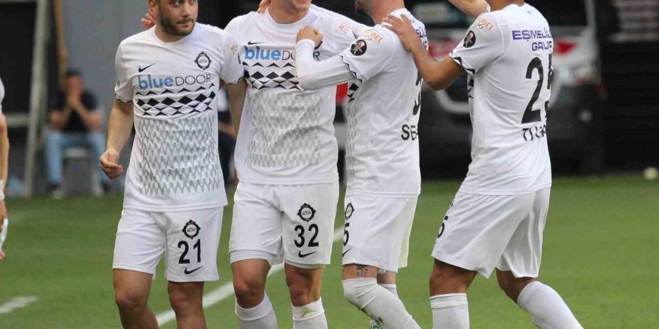 Altay’dan Mutlusu Yok